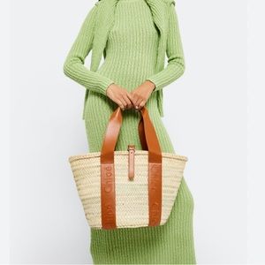 NWOT 🌼CHLOE Medium Sense Basket🌼 spring summer staple with added security 😉